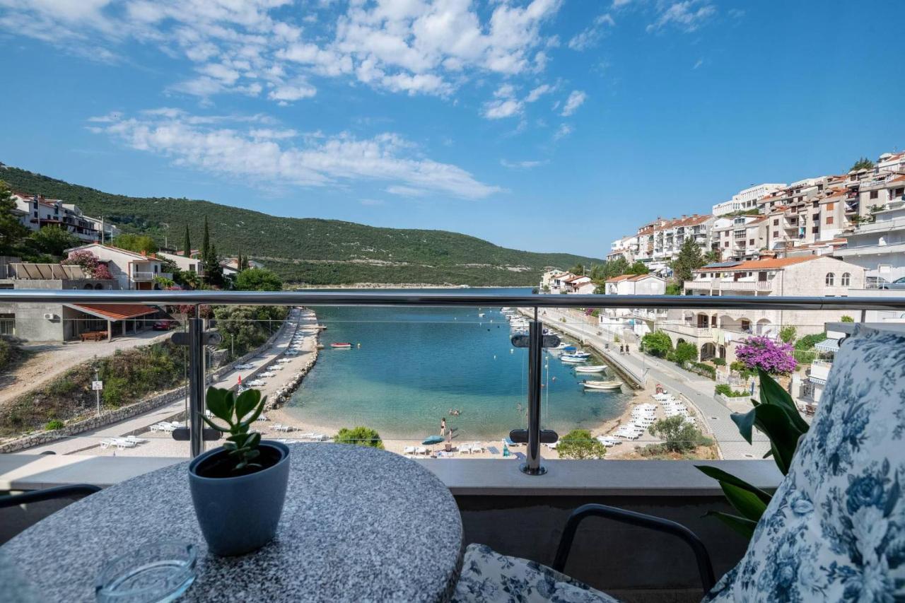 Apartmani Divna Неум Экстерьер фото