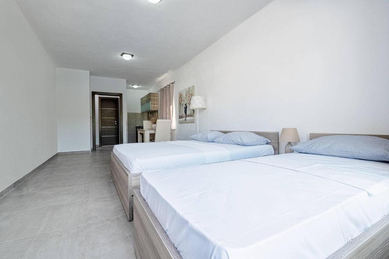Apartmani Divna Неум Экстерьер фото