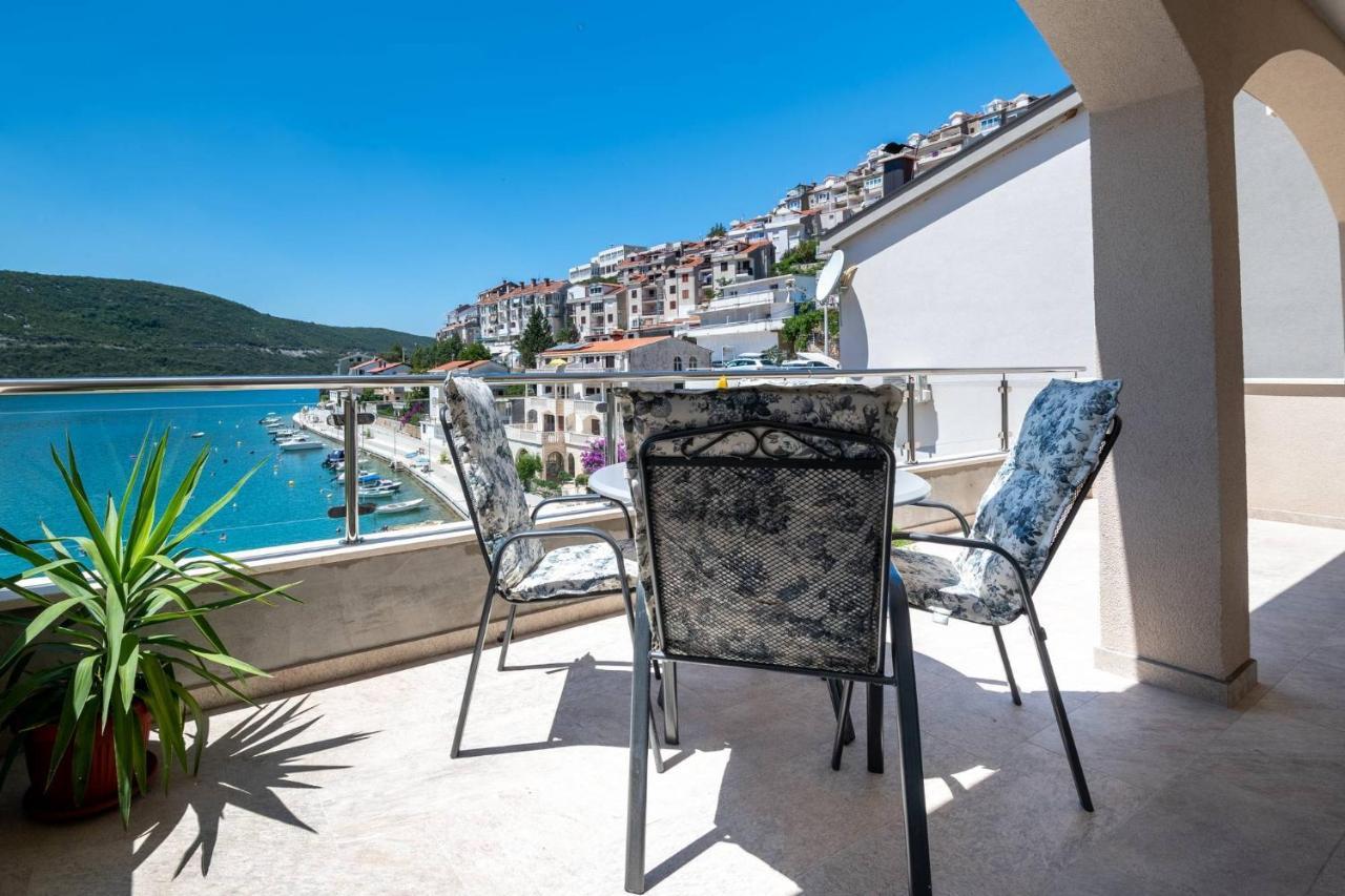 Apartmani Divna Неум Экстерьер фото