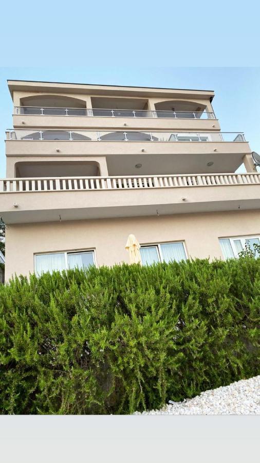 Apartmani Divna Неум Экстерьер фото