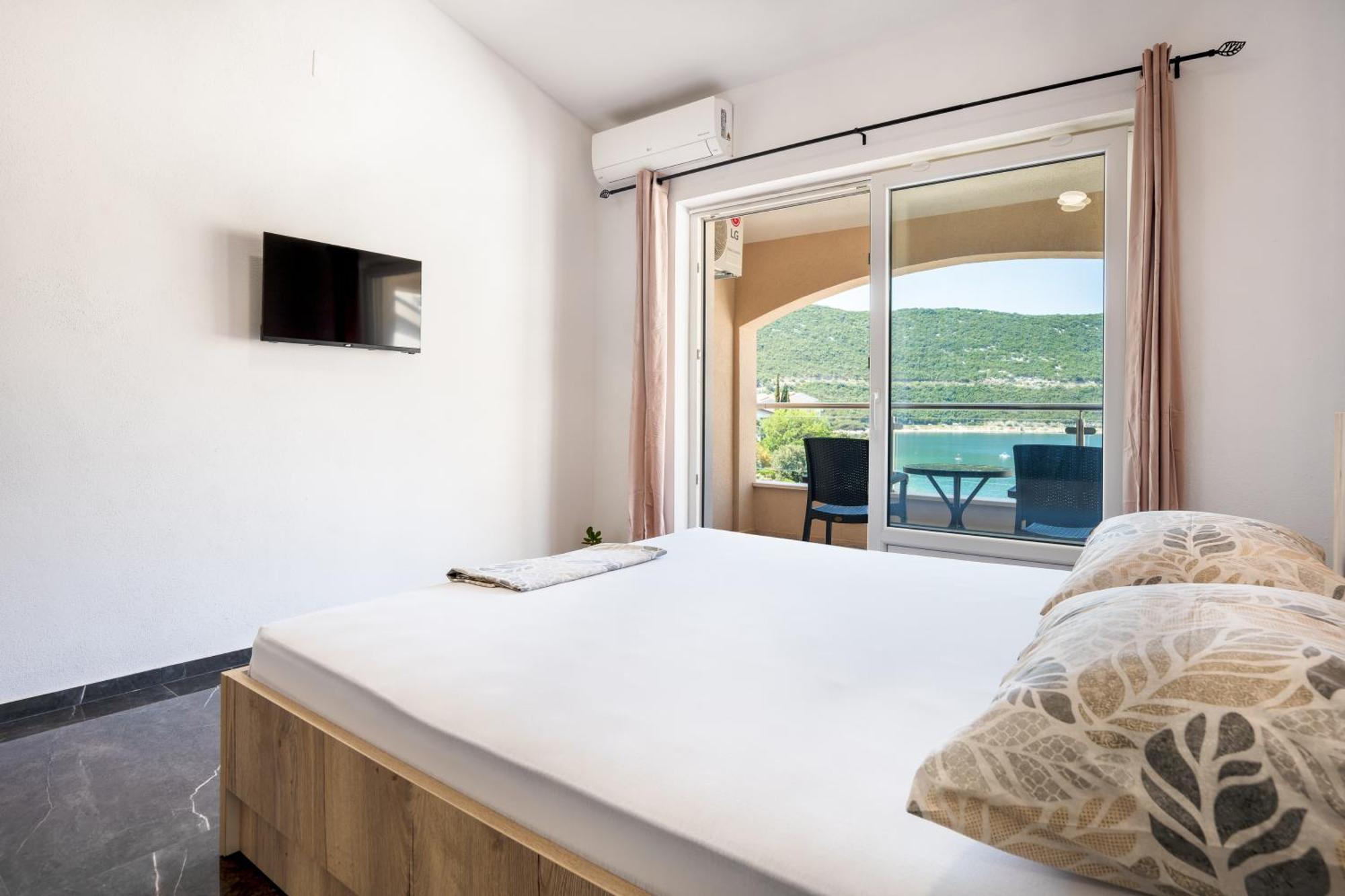 Apartmani Divna Неум Экстерьер фото