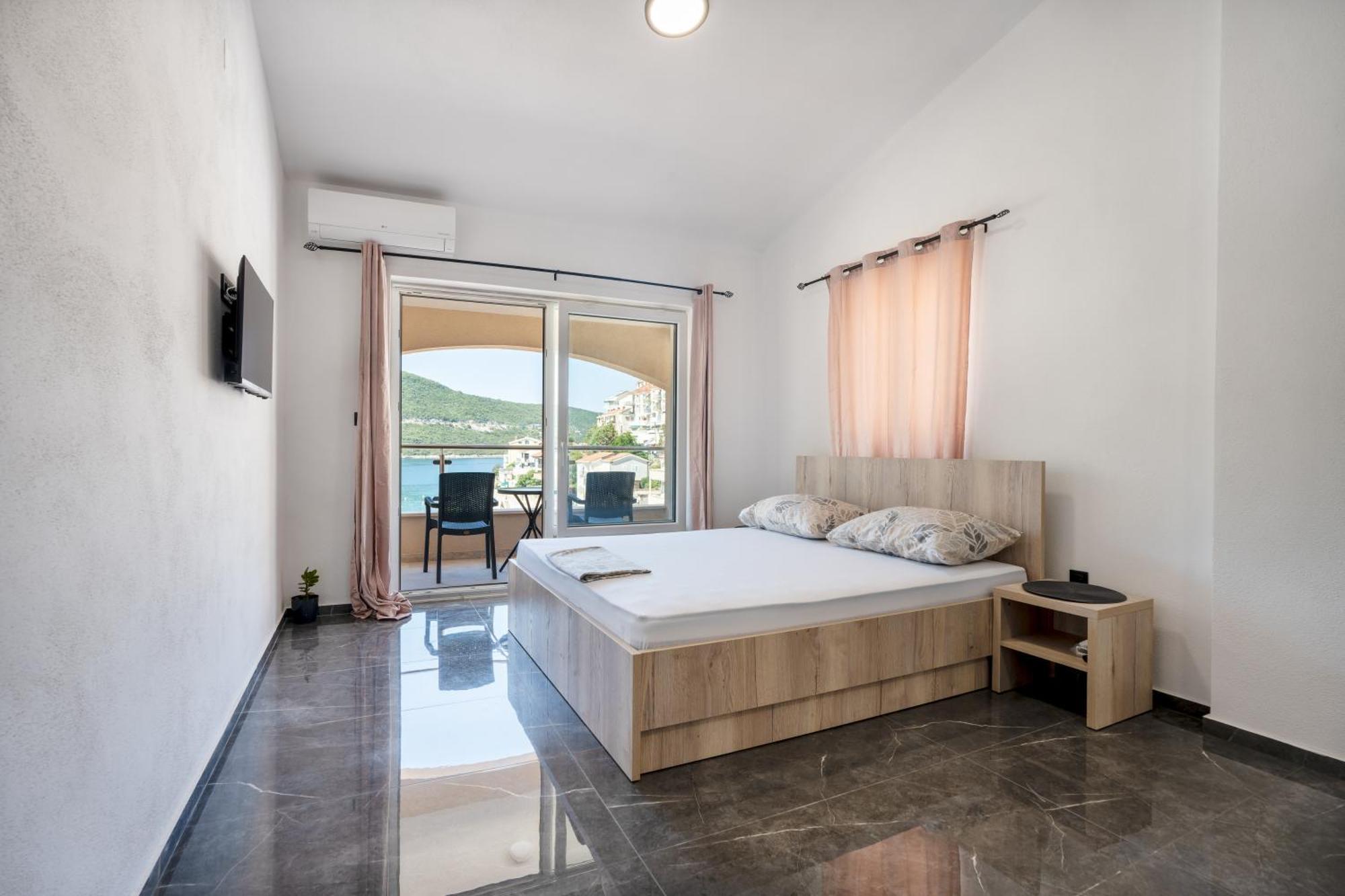 Apartmani Divna Неум Экстерьер фото