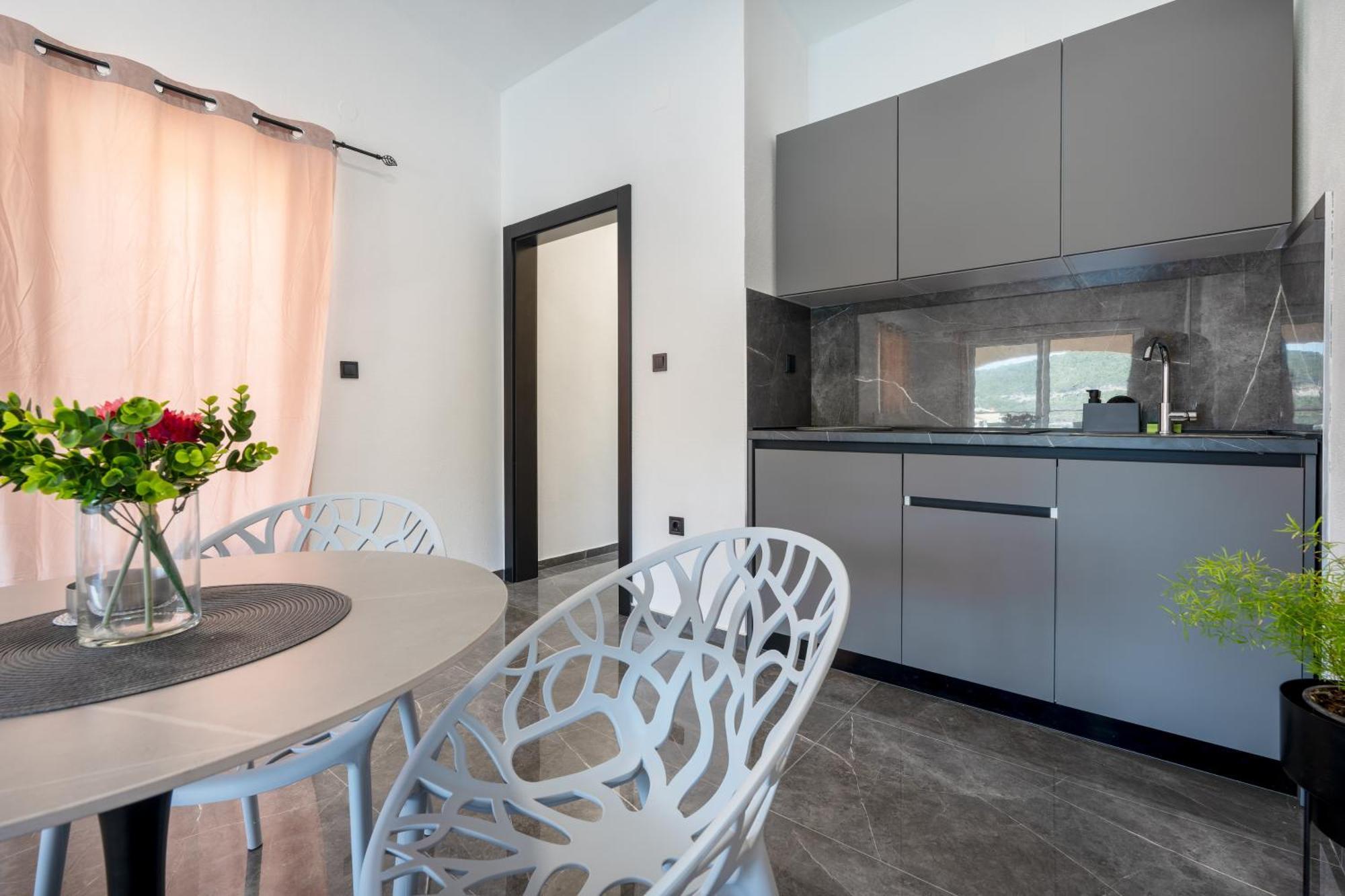 Apartmani Divna Неум Экстерьер фото