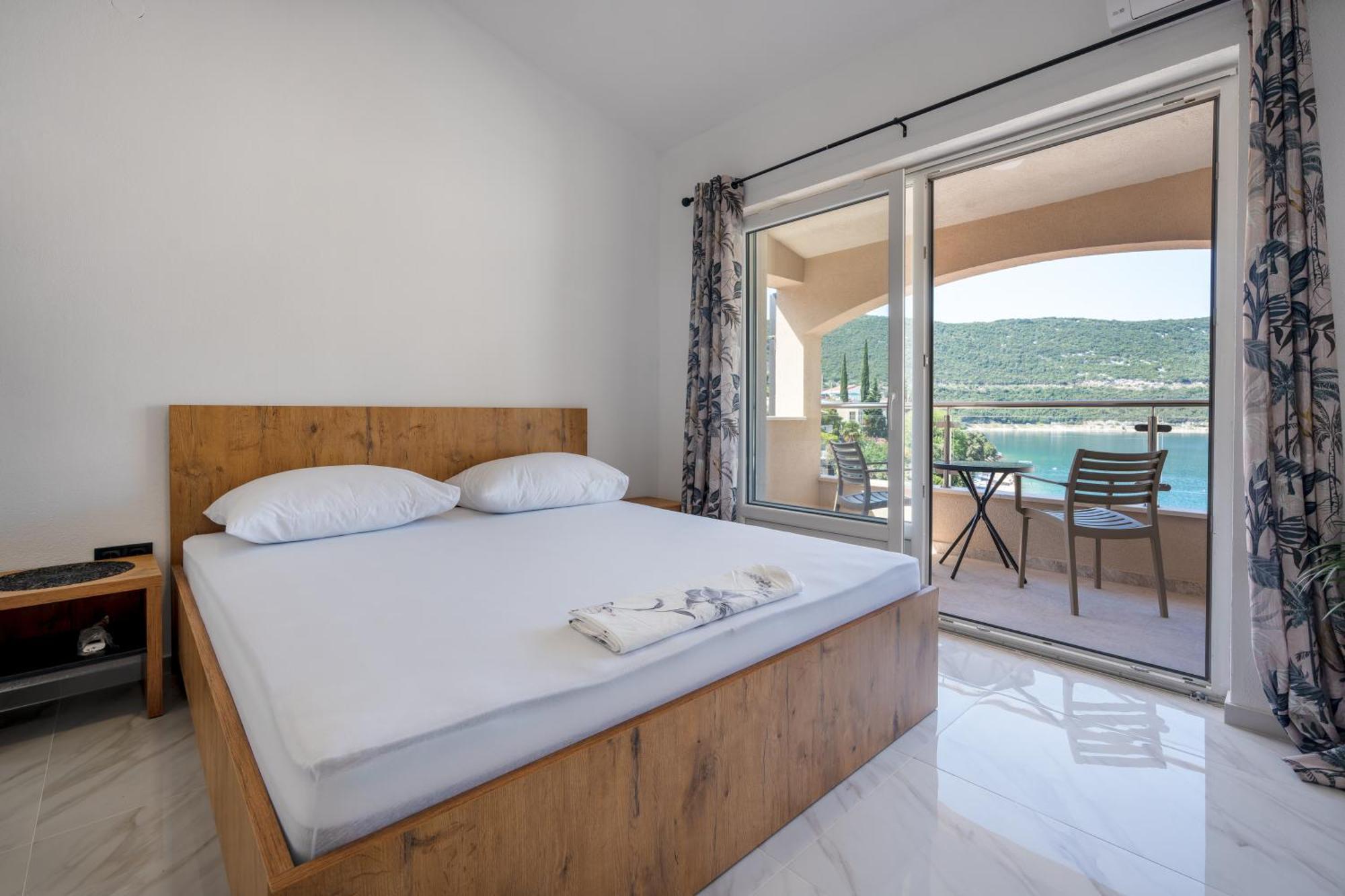 Apartmani Divna Неум Экстерьер фото